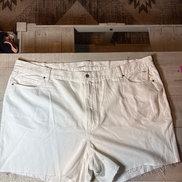 Old Navy Women 28 White High Rise Slouchy Straight Fray Raw Hem Denim Shorts - Picture 2 of 16